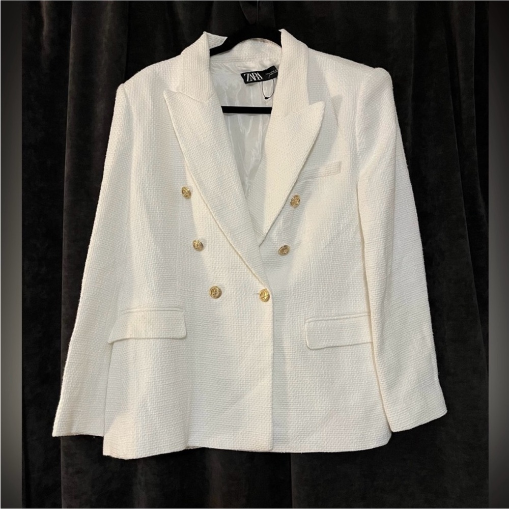 Zara textured blazer with gold buttons and shoulder pads